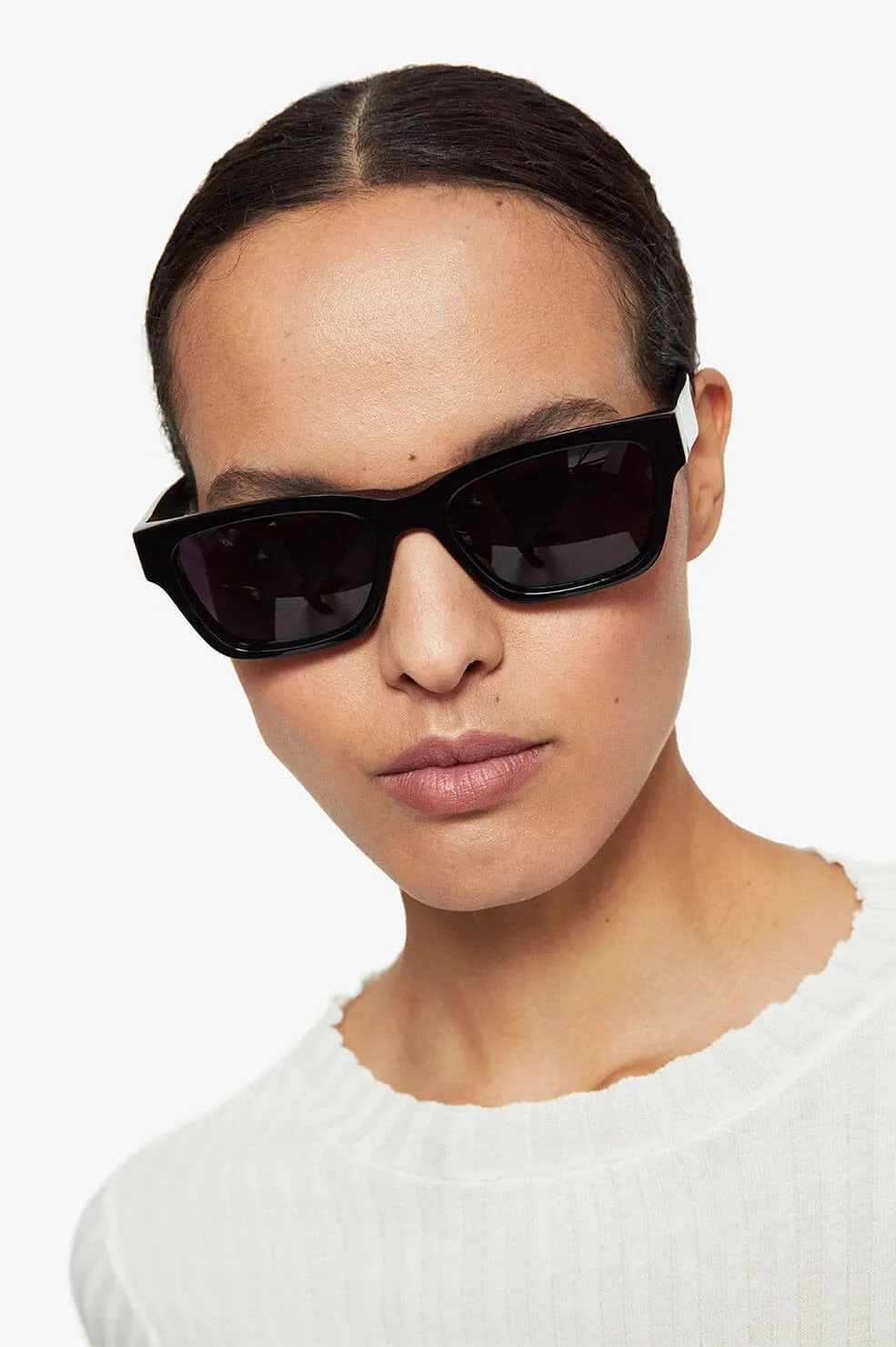 Anine Bing - Daria Sunglasses in Black