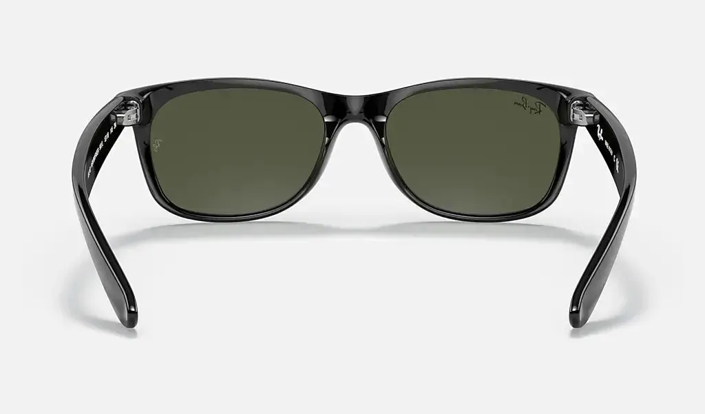RAY-BAN New Wayfarer Classic Sunglasses - Matte Black - Crystal Green Lens